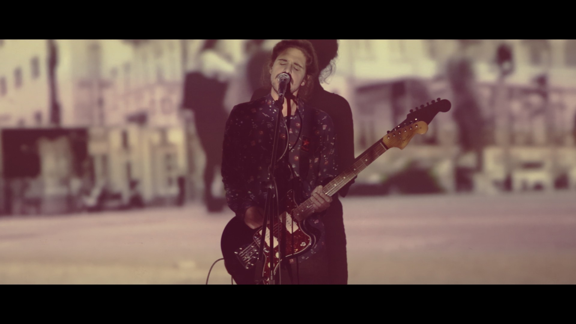 Ellas – En esta ciudad